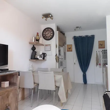 T2 Dans Avec Piscine Et Tennis Apartment Saint-Raphael (Var)