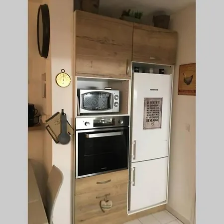 Apartment T2 Dans Avec Piscine Et Tennis Saint-Raphael (Var)