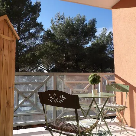 T2 Dans Avec Piscine Et Tennis Apartment